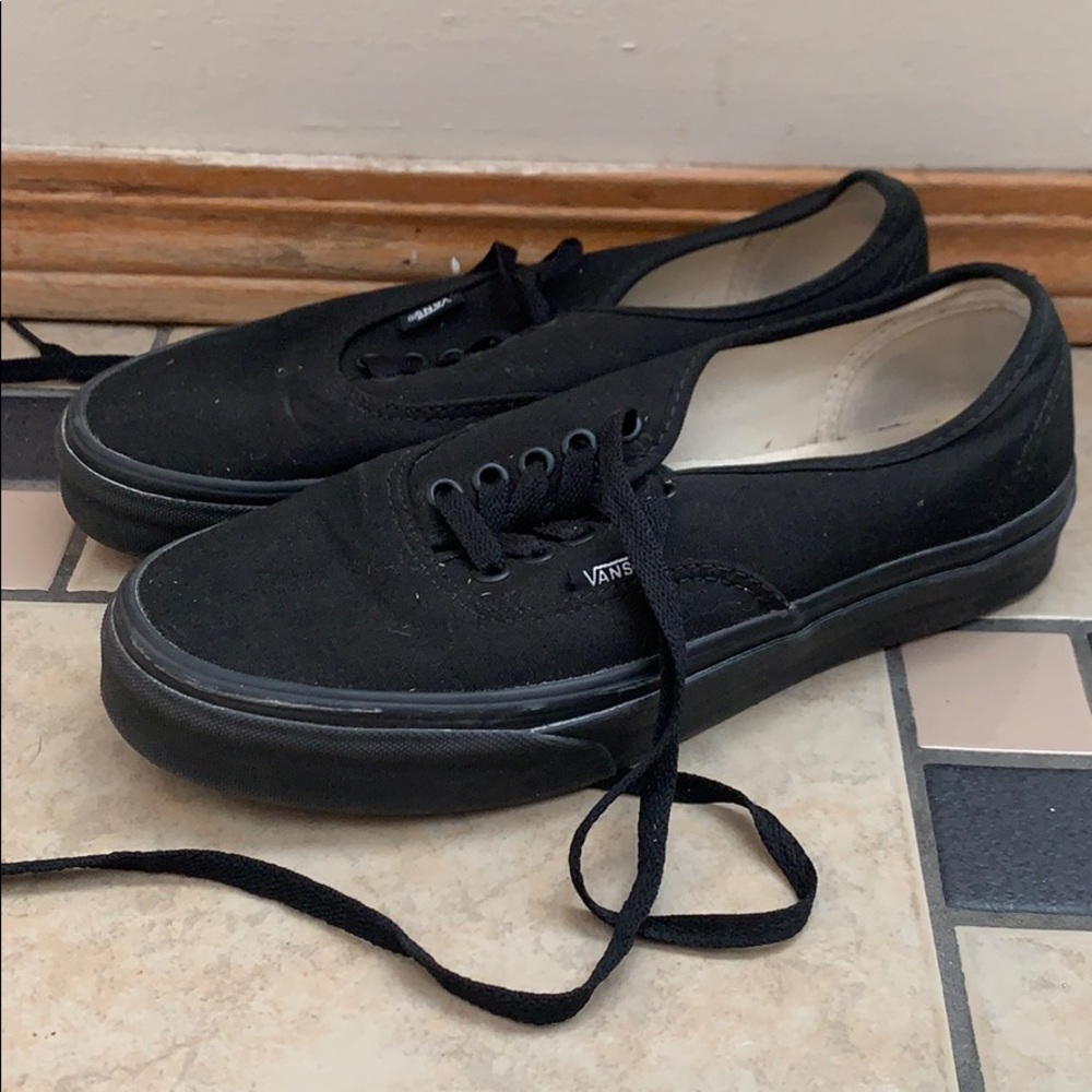 All black Vans